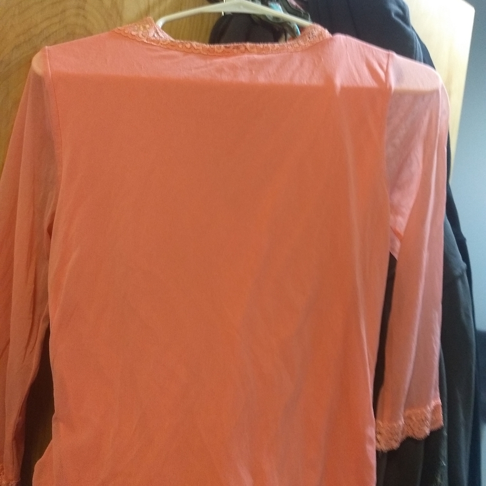 Blouse - Picture 3 of 4